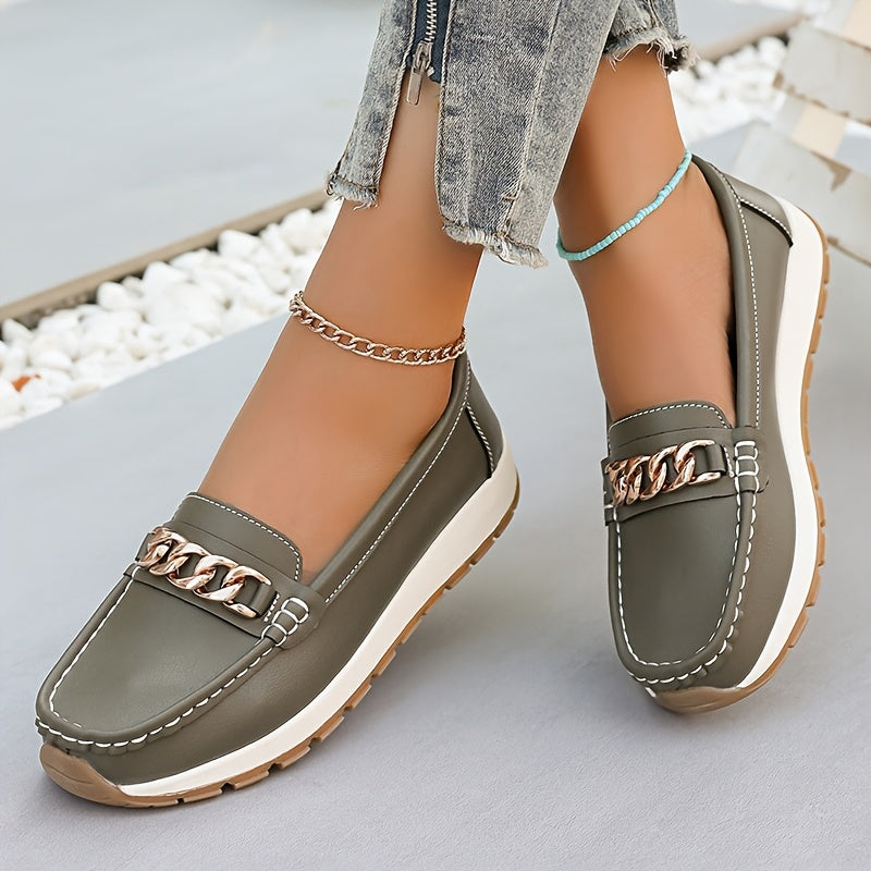 MOCASSINI LEGGERI CON DETTAGLIO CATENA